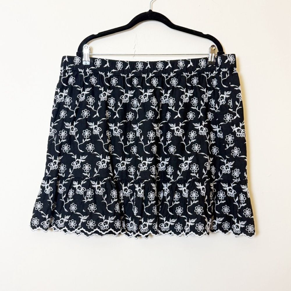 LOFT Plus Size Black Embroidered Floral Mini Skirt XXL Boho Cottagecore NWT